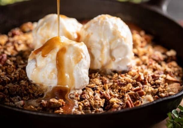 caramel apple crisp